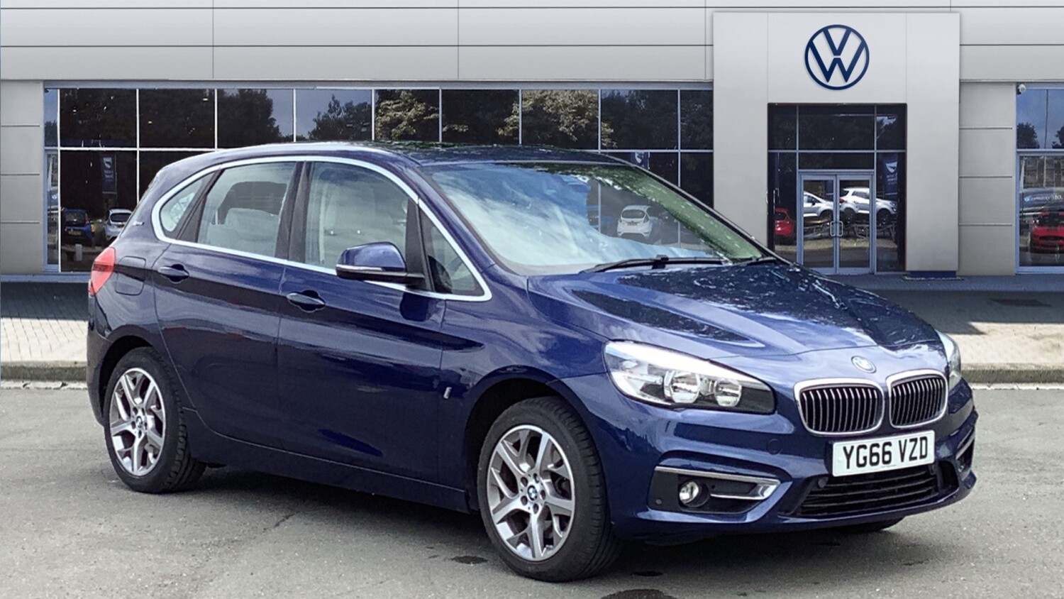 Used BMW 2 Series 225xe Luxury 5dr [Nav] Auto Hatchback for Sale